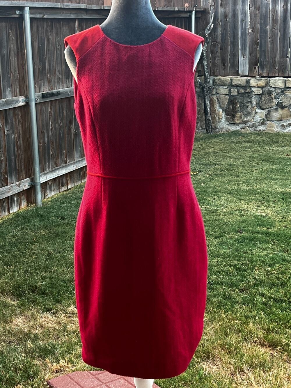 Banana Republic Womens 8 Red Sleeveless Sheath Dress Career Work Cocktail Zip